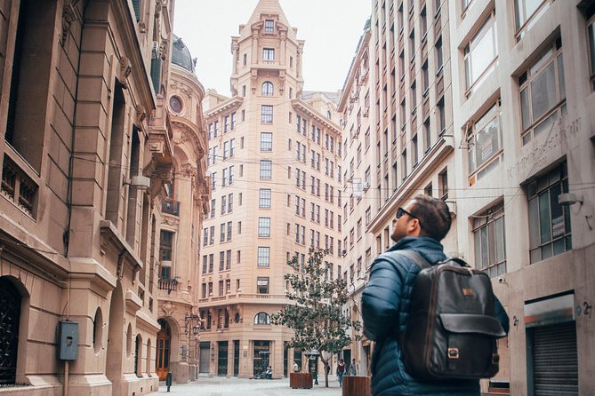 City Tour Santiago - Diverse Neighborhoods and Culture