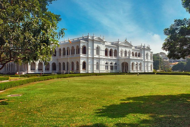 Colombo City Drive by Bookingmart Holidays Pvt Ltd - Meeting and Pickup Details