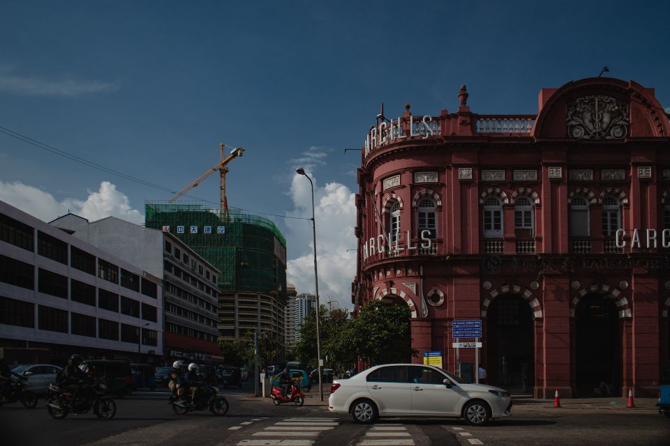 Colombo Half Day City Tour With Afternoon HIGH TEA - Pickup and Transportation Details