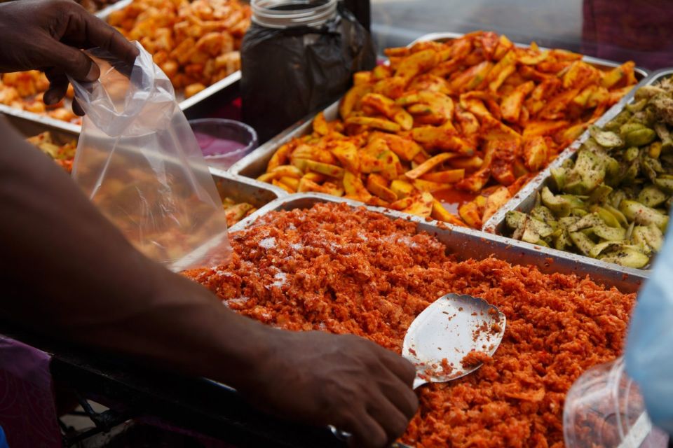 Colombo: Street Food Walking Tour With Transfer - Itinerary Details