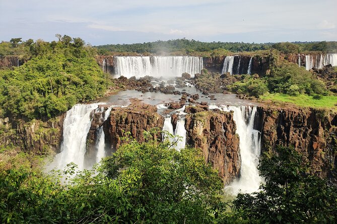 Combo Tour - Iguassu Falls and Visit to Dreamland - Cultural Immersion and Local Cuisine