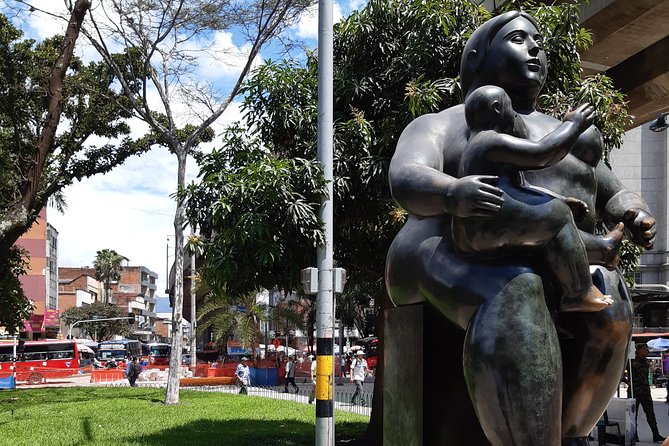 Comuna 13 and Downtown Medellín Private City Tour - Pickup Information