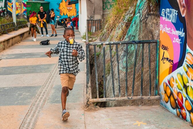 Comuna 13 Private Experience 5H - Reviews and Pricing
