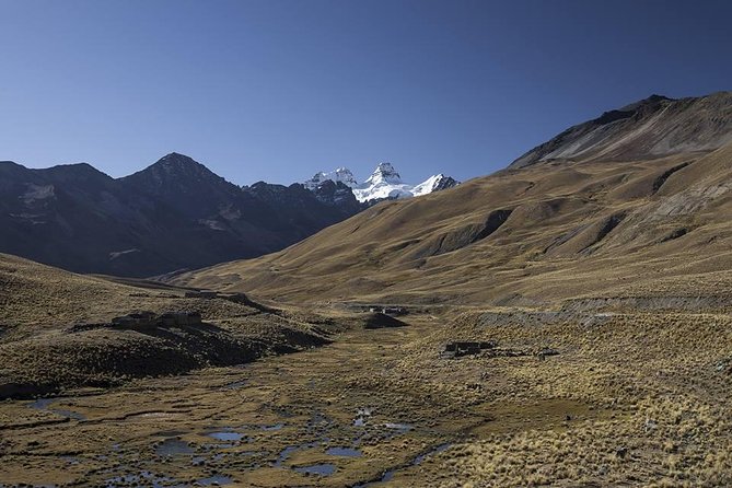 CONDORIRI Mountain Range and Lagoons Full Day Trekking. Spanish Guide. - Included Amenities