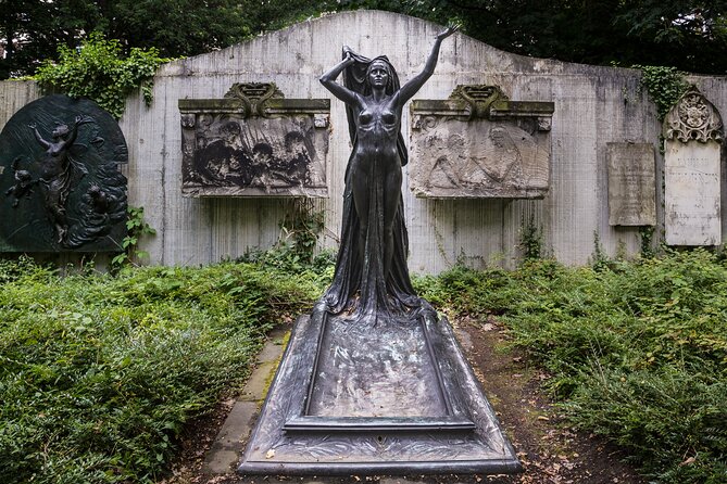 Corpses, Leprosy, Lucifer 75-minute Tour at the Old Cemetery - Location and Duration