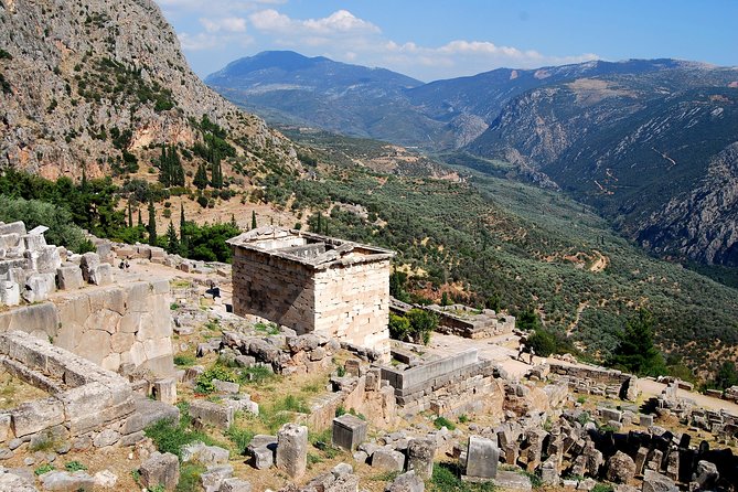 Delphi and Meteora Two Days Tour From Athens - Traveler Experiences