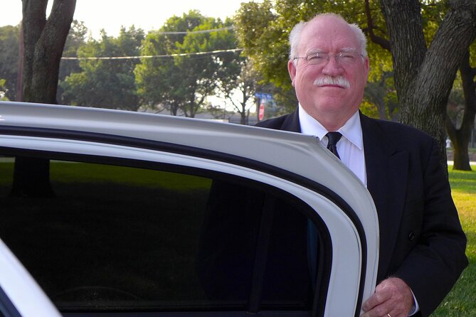 DFW and Love Field Airports Car Service - Pickup and Drop-off Details