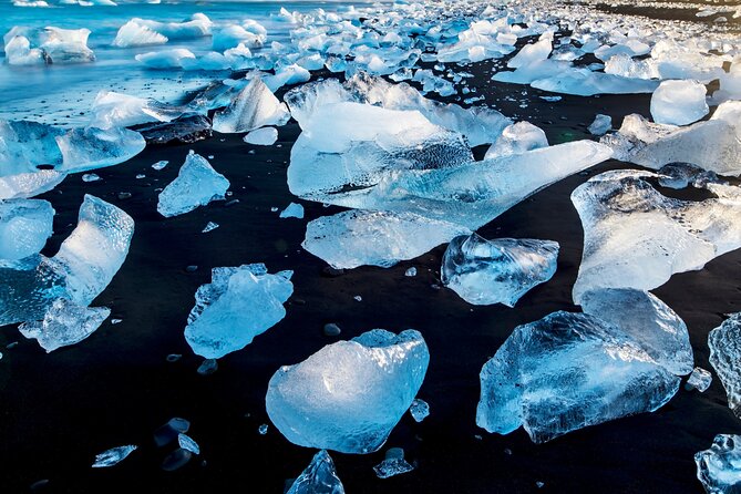 Diamond Beach & Jökulsárlón Floating Glacier Guided Day Tour - Meeting and Pickup