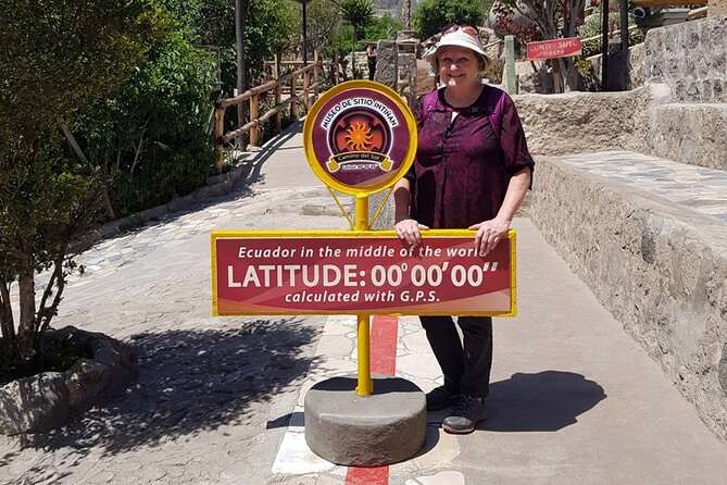 Discover Quito: City Tour, Middle of the World, and Bird Watching - Visiting the Middle of the World