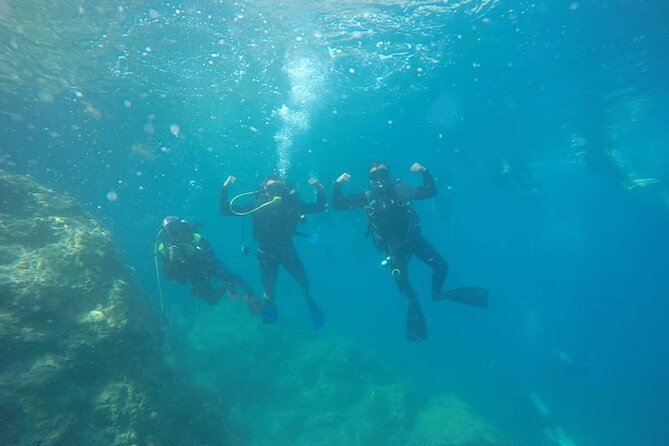 Diving At Galleon and Chimney Review - Meeting and Pickup Details