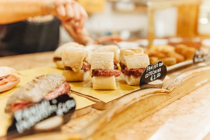 Drinks & Bites in Verona Private Tour - Paired Wines and Street Food