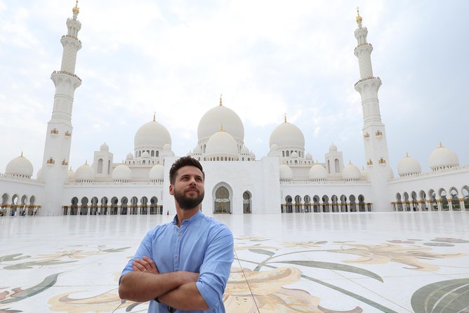 Dubai: Sheikh Zayed Mosque With a Professional Photographer - Inclusions and Additional Information