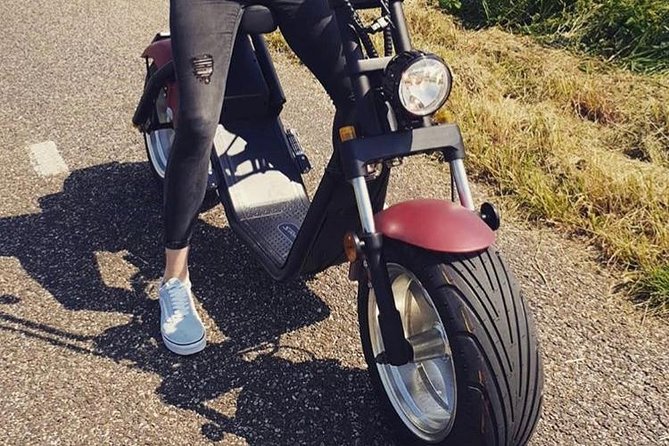 E-Scooter Rental Volendam - Countryside of Amsterdam - Meeting Point and Tour Logistics