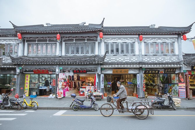 Early Bird Shanghai Street Breakfast Tour And Visit Fabric Market - Fabric Market Experience