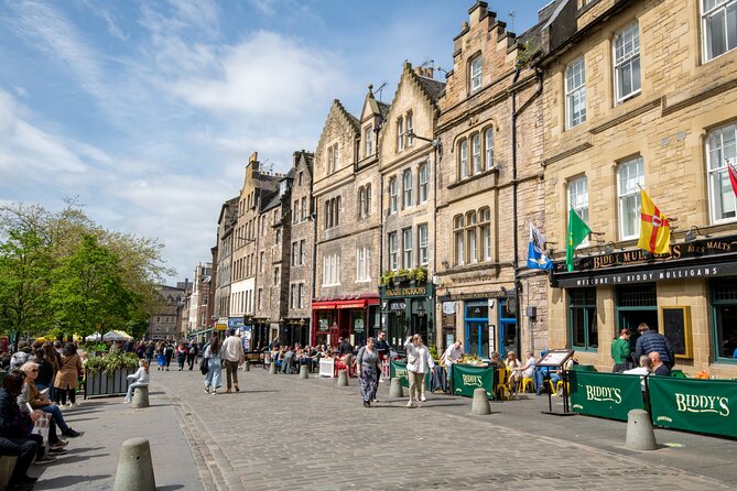 Edinburgh Old Town: Historical Guided Walking Tour - Meeting and Ending Points