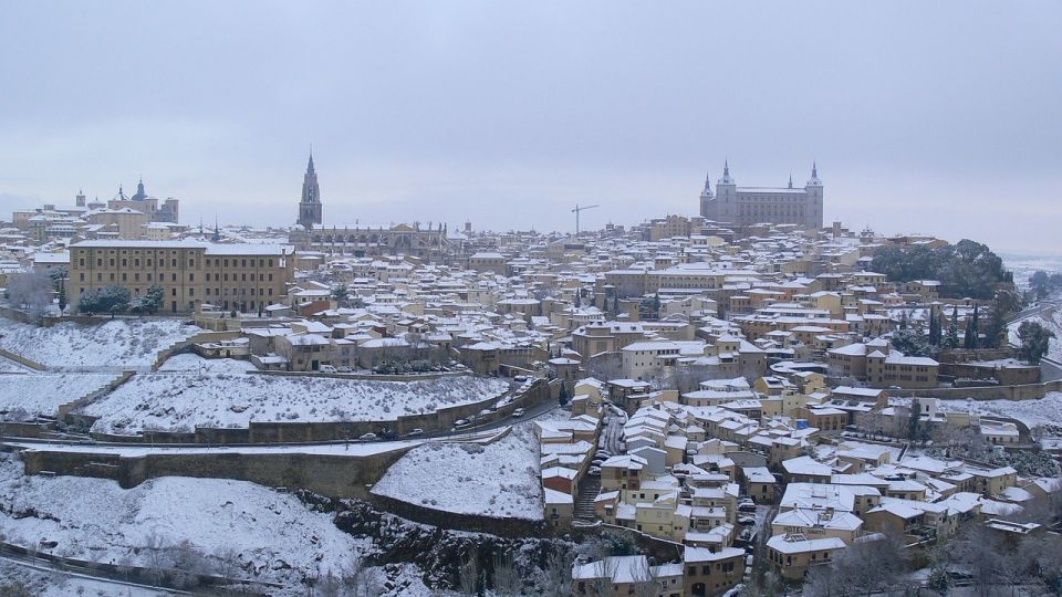 Essential Toledo With Monuments and Optional Legends Tour - Guided Experience