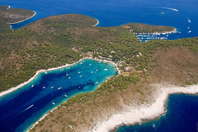 Exclusive Private Tour: Red Rocks & Pakleni Islands - Inclusions and Restrictions