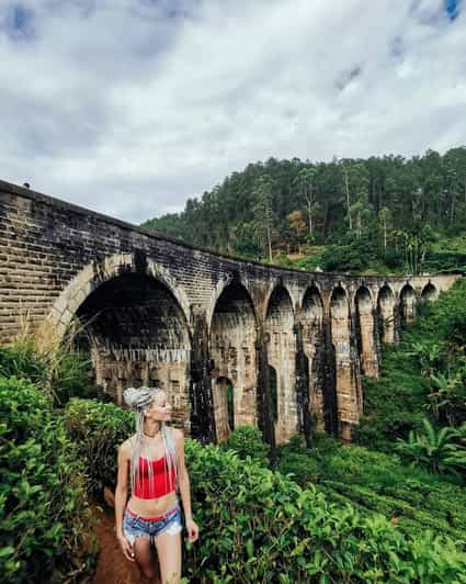 Explore Ellas Charm : Tuk Tuk Transfer to Nine Arch Bridge - Exploring the Nine Arch Bridge