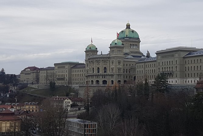 Exploring Swiss Capital City: Private Walking Tour of Bern - Guide Experience and Reviews