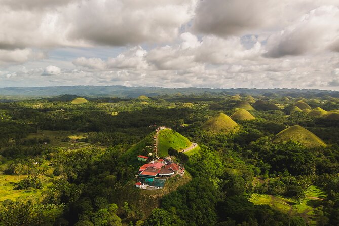 Famous Bohol Chocolate Hills Loboc River Cruise Tarsier Tour - Meeting Points