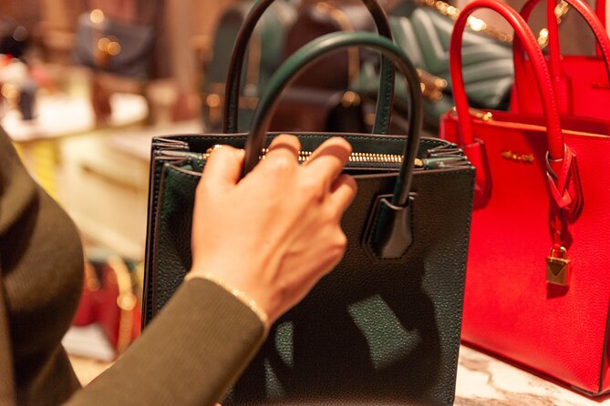 Fashion Shopping Tour in Toronto With a Local Stylist - Meeting and End Points