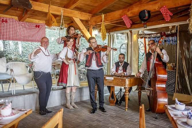 Folklore Dinner With Unlimited Drinks Review - Pickup and Meeting Details