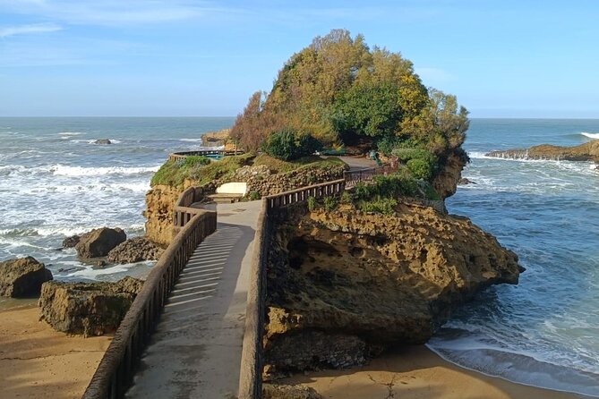 French Coast: Bayonne, Biarritz, San Juan De Luz - Private Tour - Biarritz: Fancy Resorts and Beachfront Lunch