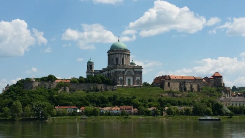 From Budapest: Danube Bend Full-Day Private Tour With Lunch - Geographical Significance