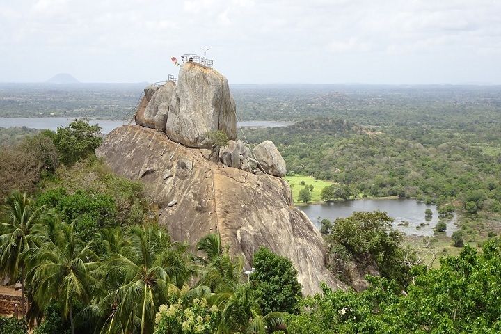 From Colombo: Anuradhapura Day Tour - Cultural and Historical Significance