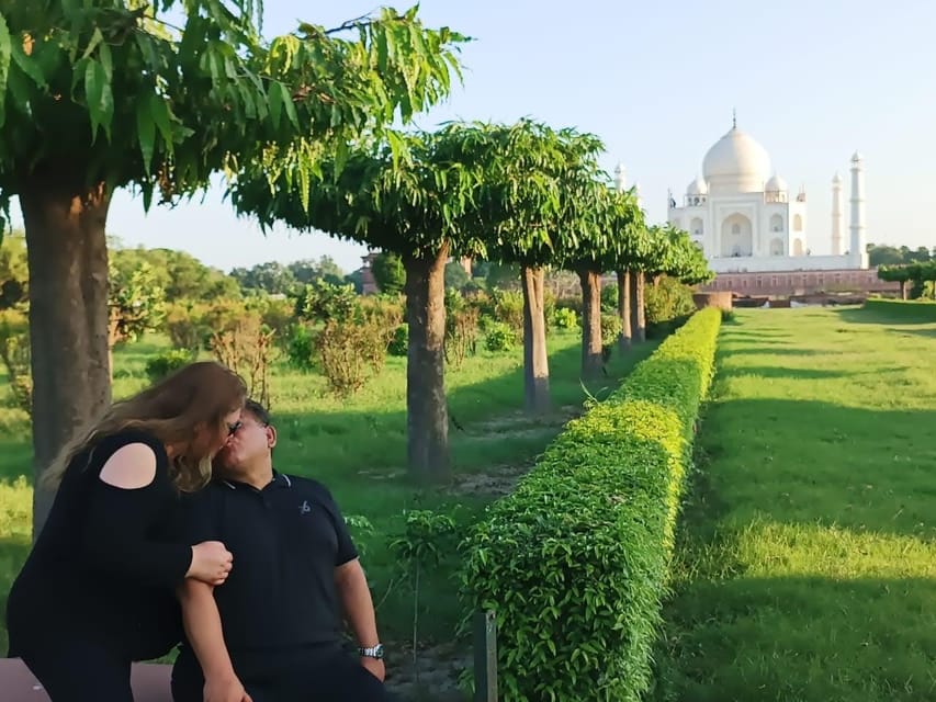 From Delhi: Luxury Taj Mahal Honeymoon Tour - Itinerary Highlights