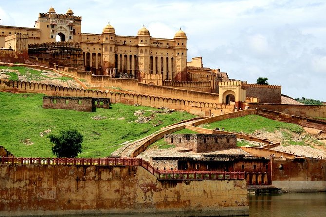From Jaipur: Jaipur Day Trip With Amber Fort and City Highlights - Accessibility Features