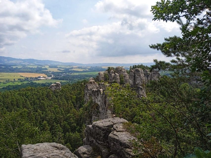 From Prague: Full-Day Bohemian Paradise Guided Hiking Trip - Hiking Highlights