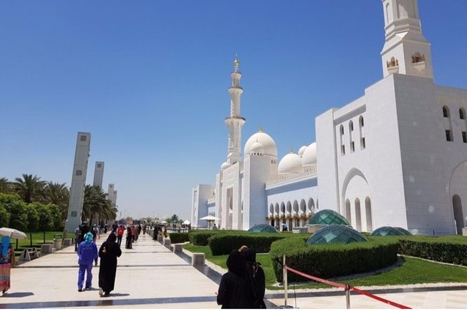 Full-Day Abu Dhabi City Tour From Dubai Including Lunch - Dress Code Requirements