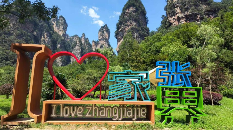 Full-Day Private Tour of Zhangjiajie National Forest Park - Inclusions and Transportation