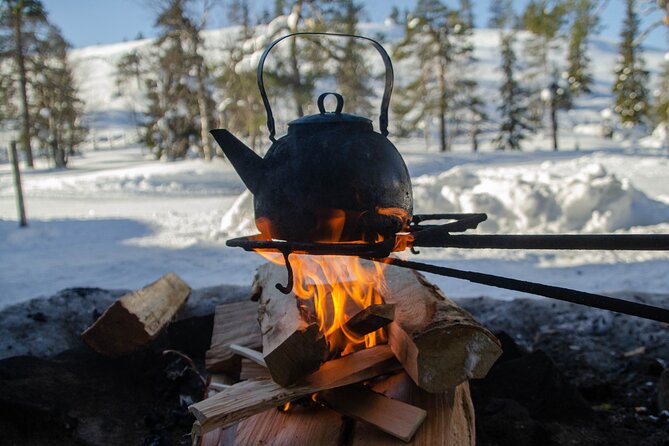 Full-Day Snowshoeing Adventure in Amethyst Mine Pyhä Luosto - Riding the Snow Train