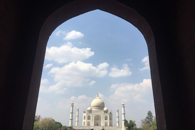 Full Day Taj Mahal and Agra City Tour From Bangalore via Delhi. - Dining Options