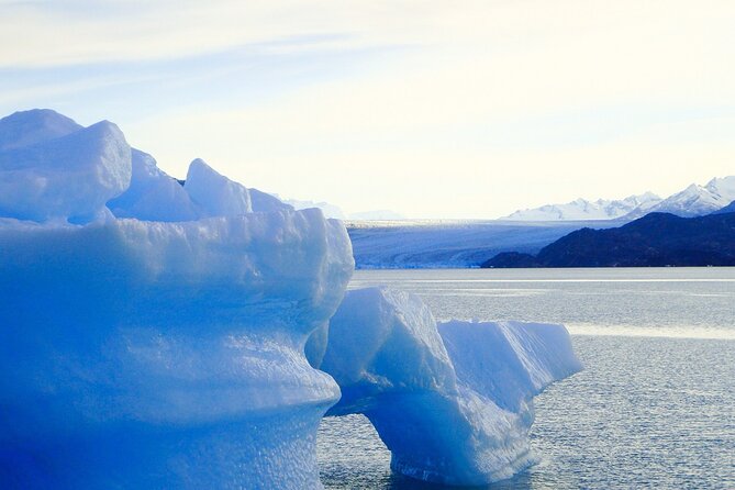 Full Day Tour Navigating Through the Glaciers of the National Park - Glacier Navigation