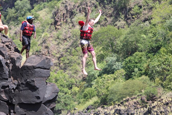 Full Day: Zambezi Whitewater Rafting 1-25 - Experience Highlights