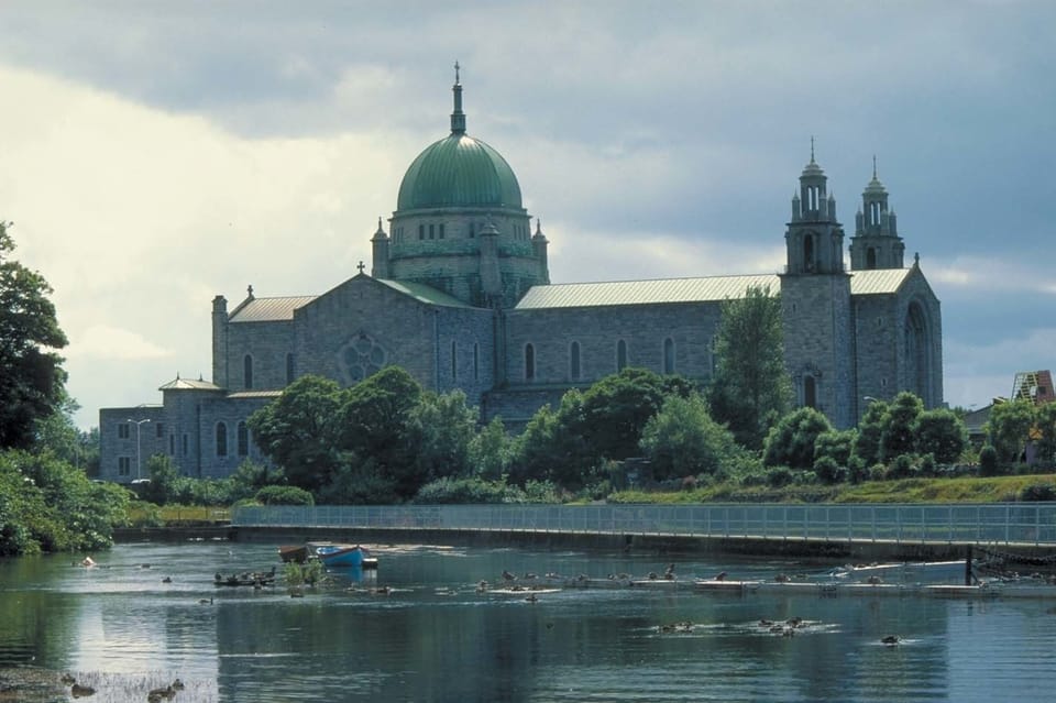 Galway: Best of Galway City & Claddagh Walking Tour - Historical Significance of Galway