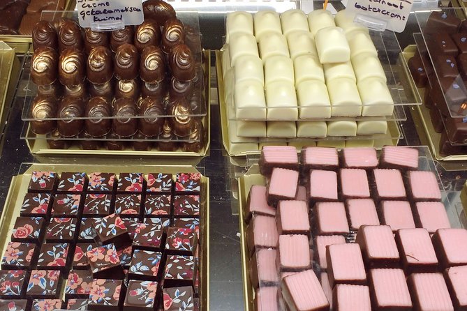 Ghent Sightseeing and Chocolate Tasting Tour - Exploring Ghents Historical Sites