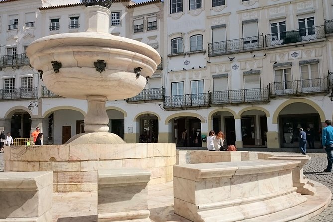 Giraldo Square and City Center Walking Tour of Évora - Pickup Information