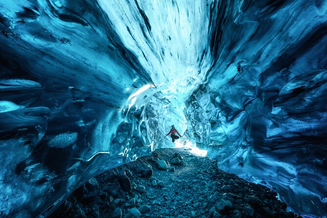 Glacier and Ice Cave Private Photoshoot - 15 Shot Photo Package - Included Photo Package Details