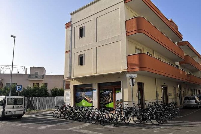GPS Tour With E-Bike on Cycleroute of Acqueduct Pugliese With Wine Tasting Directly in Vineyards - Meeting and Pickup Details