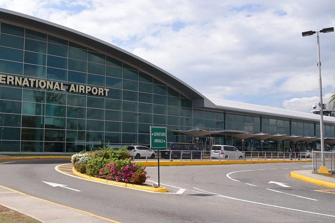 Group Private Kingston Airport Transfers (10 - 15 Persons) - Inclusions and Exclusions
