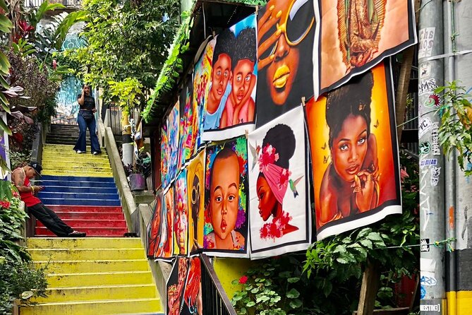 Guided Cultural Tour of Medellín Pablo Escobar and Comuna 13 - Parque Memorial Inflexion