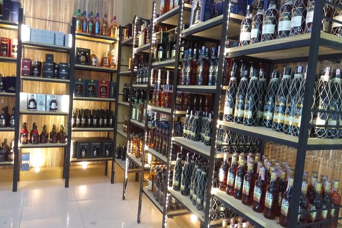 Guided Shopping Tour - Rum Tasting, Chocolate Factory, Cigar Factory - Traveler Feedback