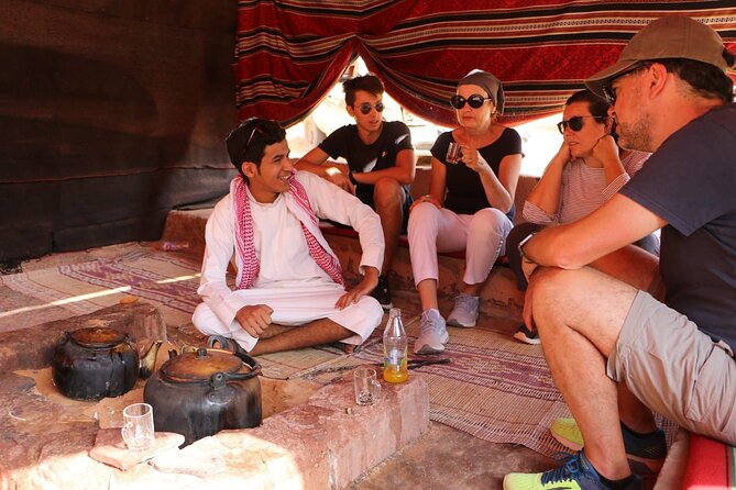 Half Day Jeep Tour in Wadi Rum Incl. Water and Bedouin Tea - Tour Experience Highlights
