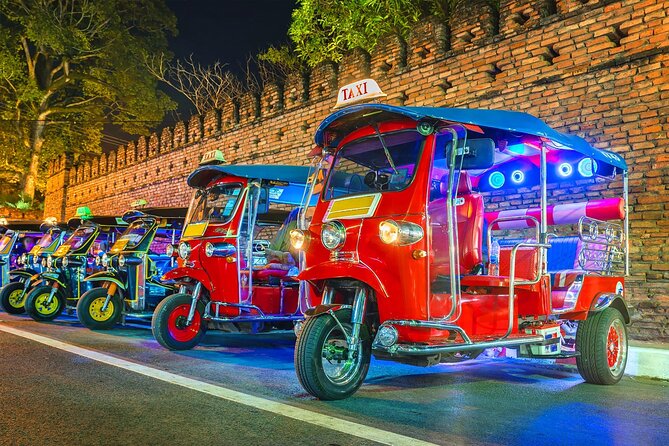 Half-Day Private Night Tour by Tuk Tuk in Chiang Mai City - Experience of the Tour