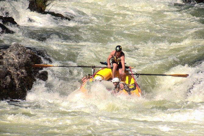 Half Day Rogue River White Water (Class I- IV) - Meeting Location