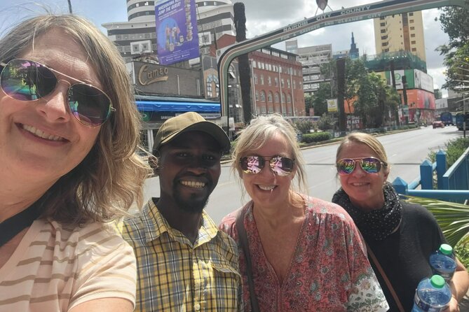 Half Day Tour to Elephant Orphanage & Giraffe Centre Nairobi - Itinerary Details